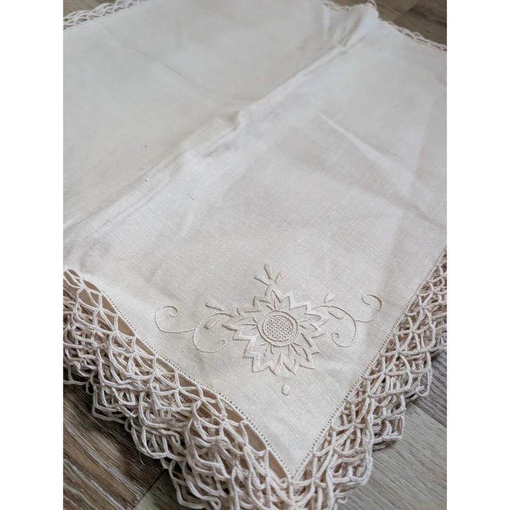 Set of 12 Brand New Vintage Linen Napkins W/ Tatting & Embroidery, 18x18 Beige